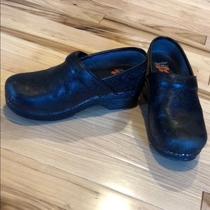 Dansko shoes size 36